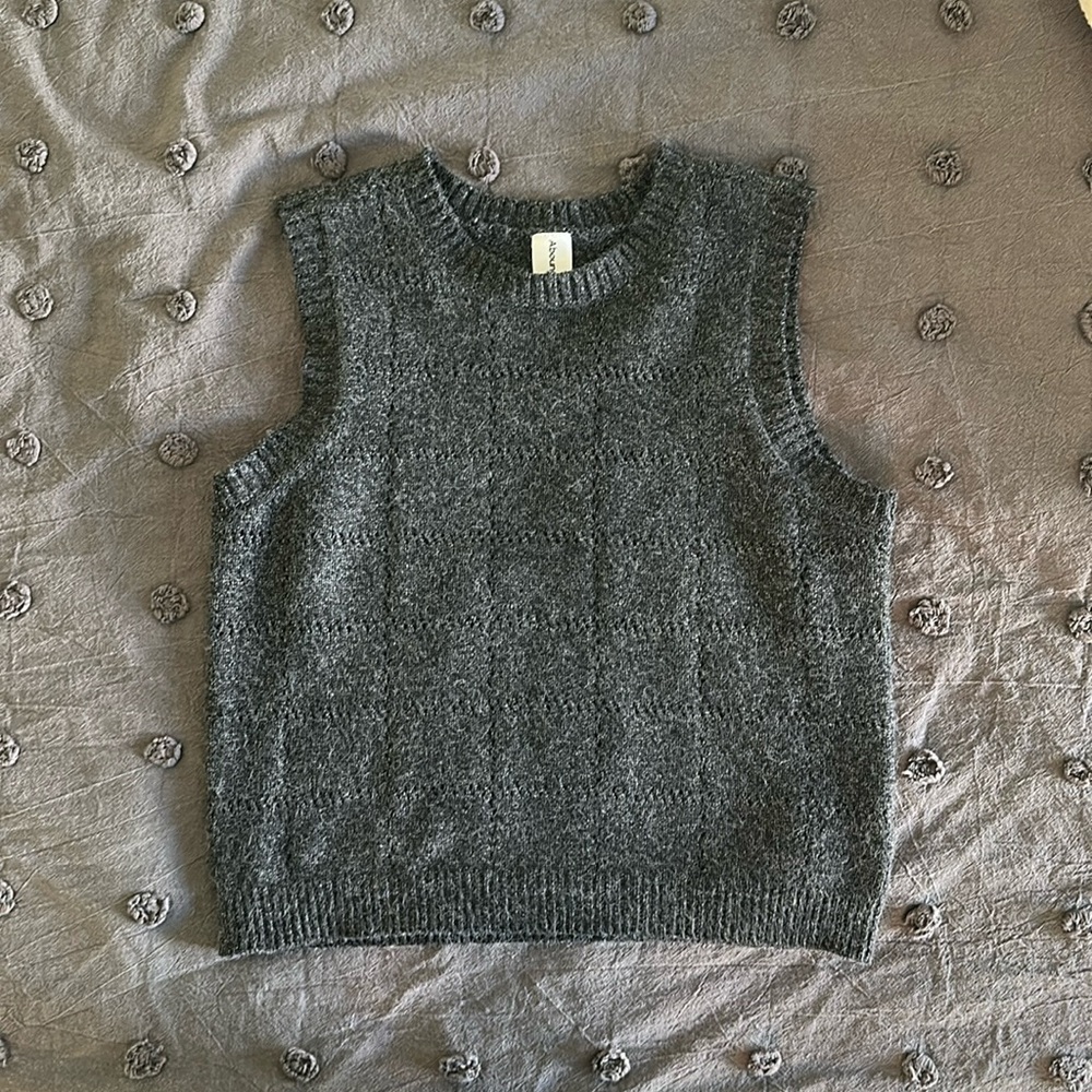 Grey Abount sweater vest